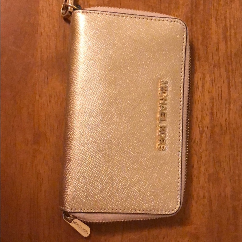 Micheal Kors wallet